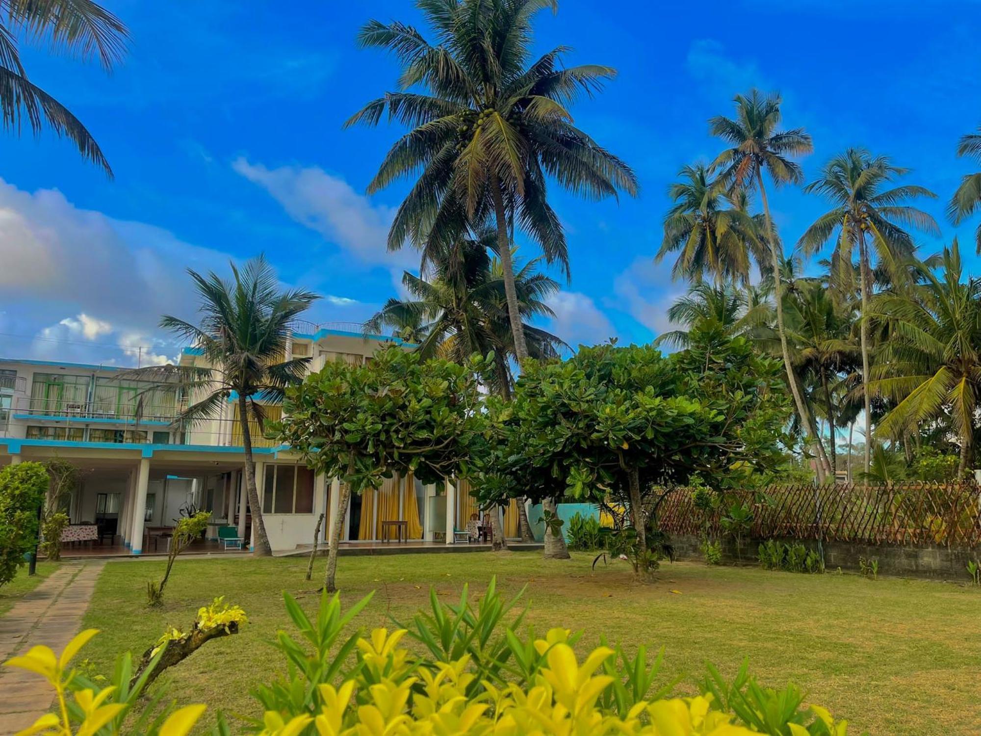 Amaya Beach Hotel Dikwella Exterior foto